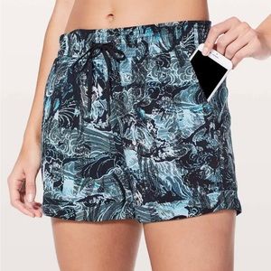 Lululemon Spring Break Away Eternal Wave Starlight Black Blue Shorts